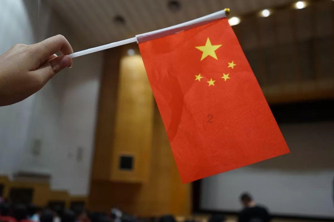 32除于8乘4怎么列竖式？